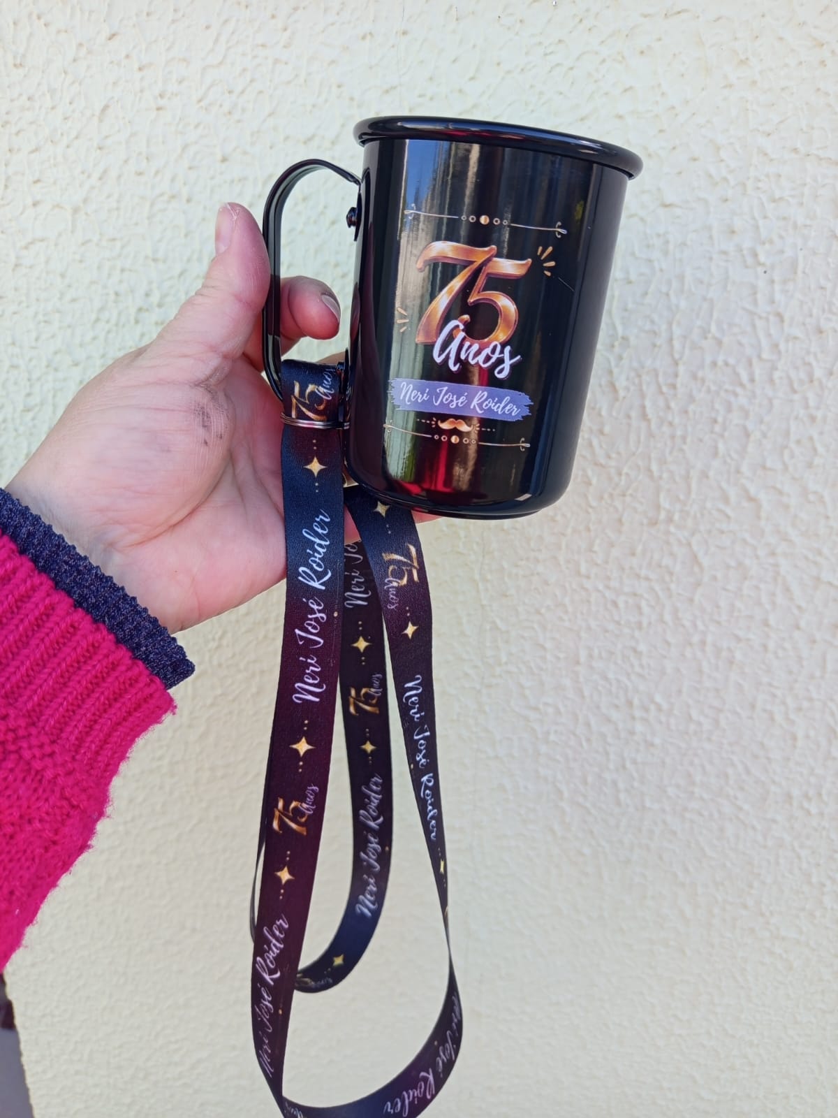 Caneca de alumínio — 75 anos